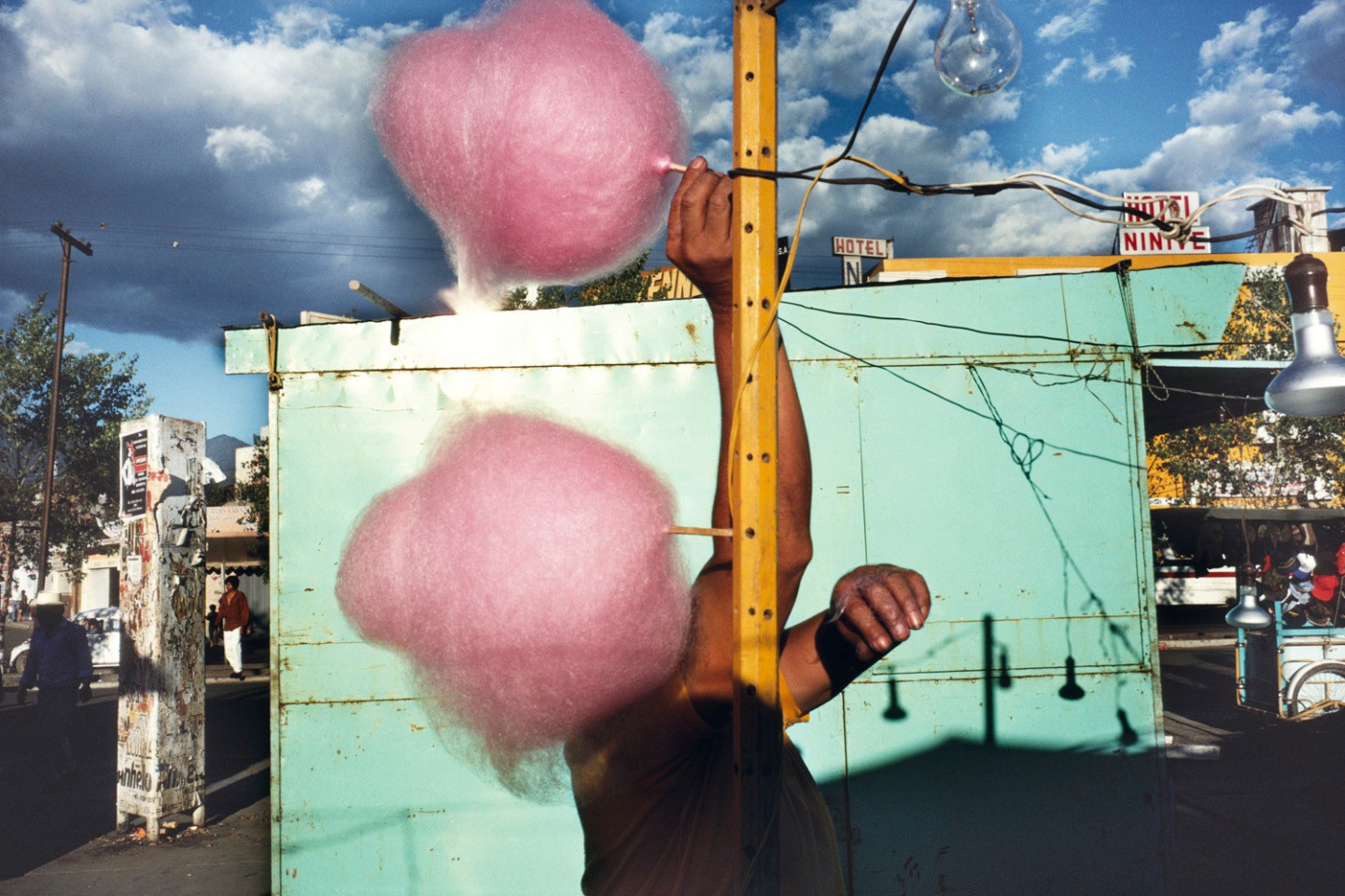 Alex Webb, Cotton Candy, Oaxaca, Mexico