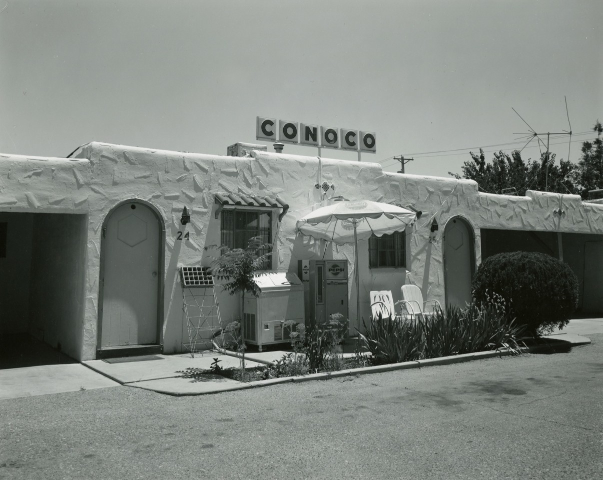 John Schott, untitled, from Route 66 Motels