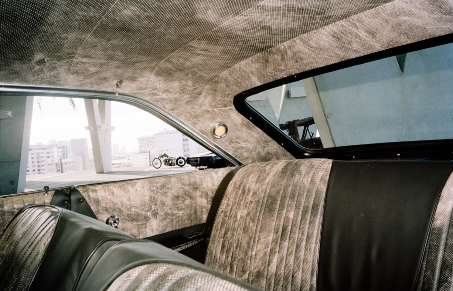 Piston Head Olivier Mosset, Jacob Kassay, Servane Mary Ford Galaxie