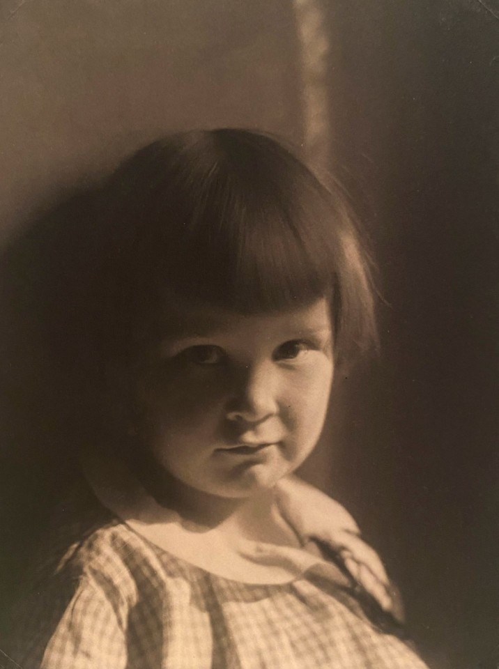 47.&nbsp;WYNN RICHARDS&nbsp;(American, 1888-1960),&nbsp;Fashion - Skinner&rsquo;s Satin, 1919