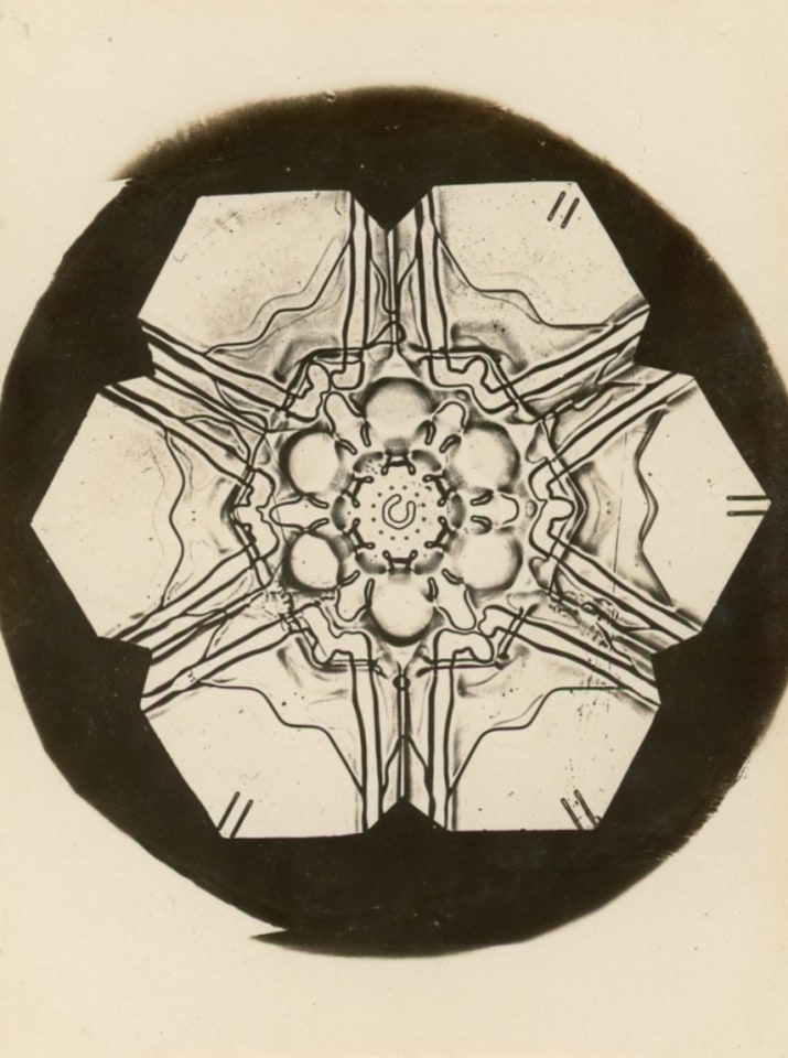 WILSON BENTLEY (1865-1931) SNOWFLAKE MICRO PHOTOGRAPH, C. 1900