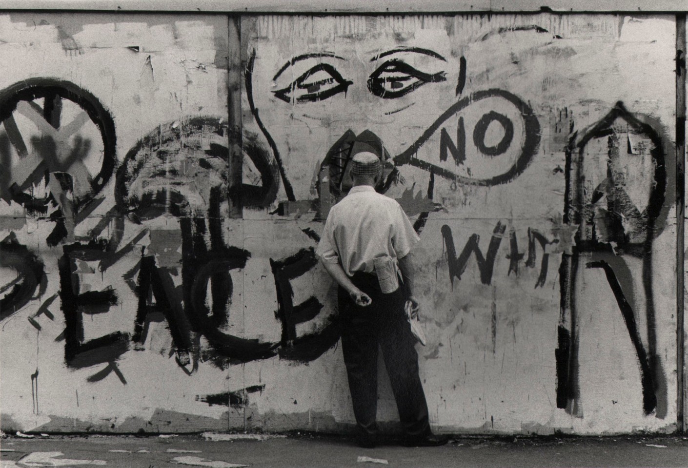 22.&nbsp;Anthony Barboza (African-American, b. 1944), New York City, c. 1970s