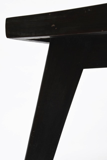 Pierre Jeanneret's dining table, detailed view of corner