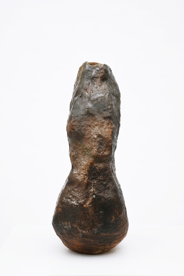 Jean-Pierre Bonardot ceramic vase side view