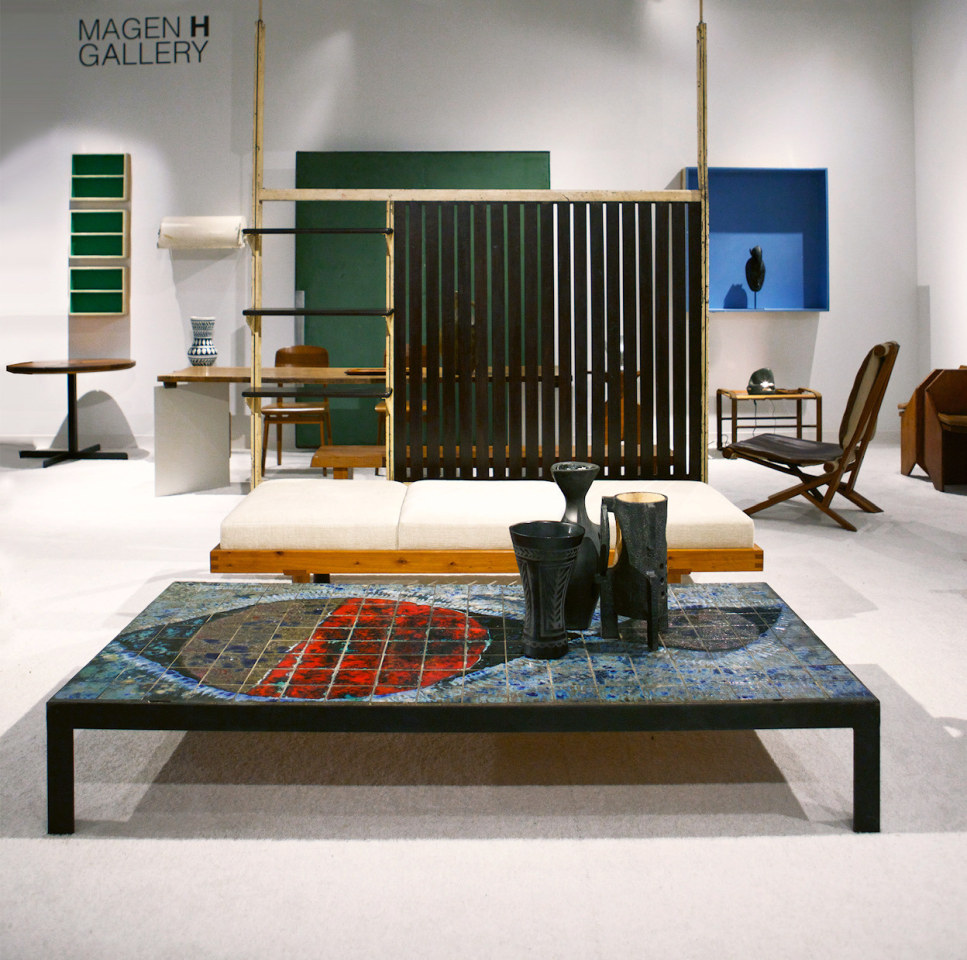 Baty's ceramic coffee table, Roger Capron's black vase, Bonnet's table lamp, Pierre Chapo's &quot;L09F&quot; daybed, Charlotte Perriand &amp; Jean Prouv&eacute;'s &quot;Afrique&quot; divider