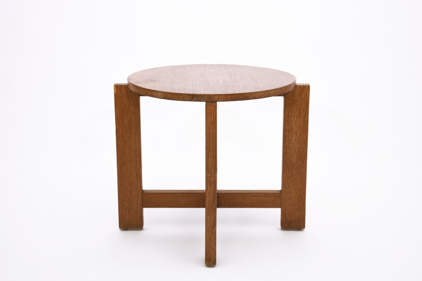 Colette Gu&eacute;den's side table straight view from above