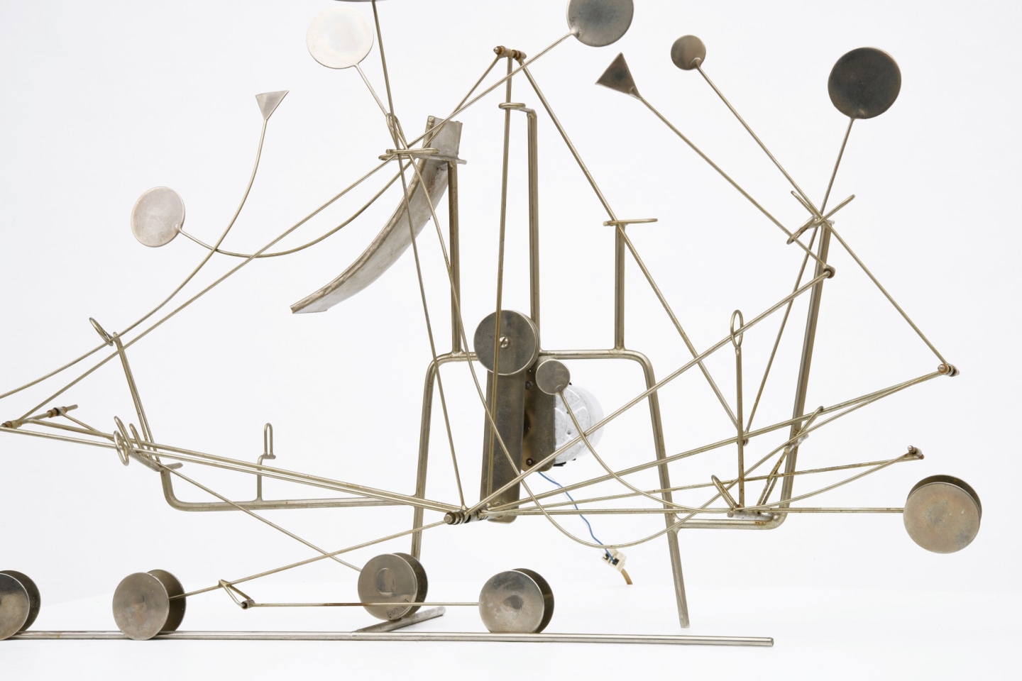 Fran&ccedil;ois Colette's kinetic sculpture cropped view