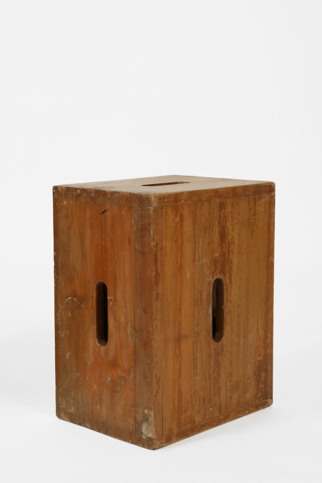 激安通販の Le Corbusier - Collections - Magen H Gallery 家具