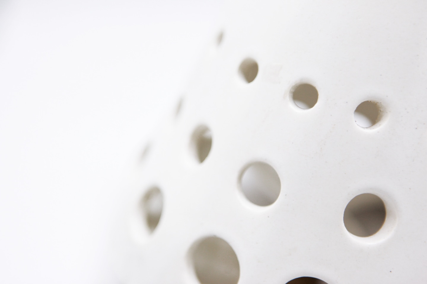 Roger Capron's ceramic ceiling lamp detail of ceramic part