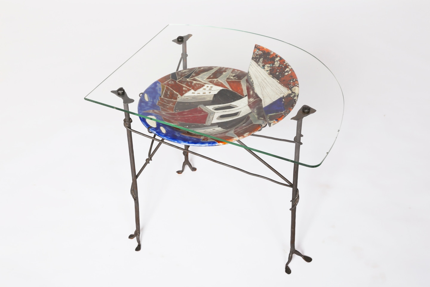 Les Archanges' side table full view from above