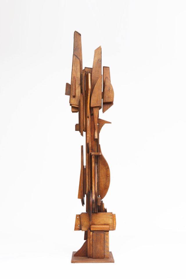 Ricardo Santamaria large wooden sculpture, full back view