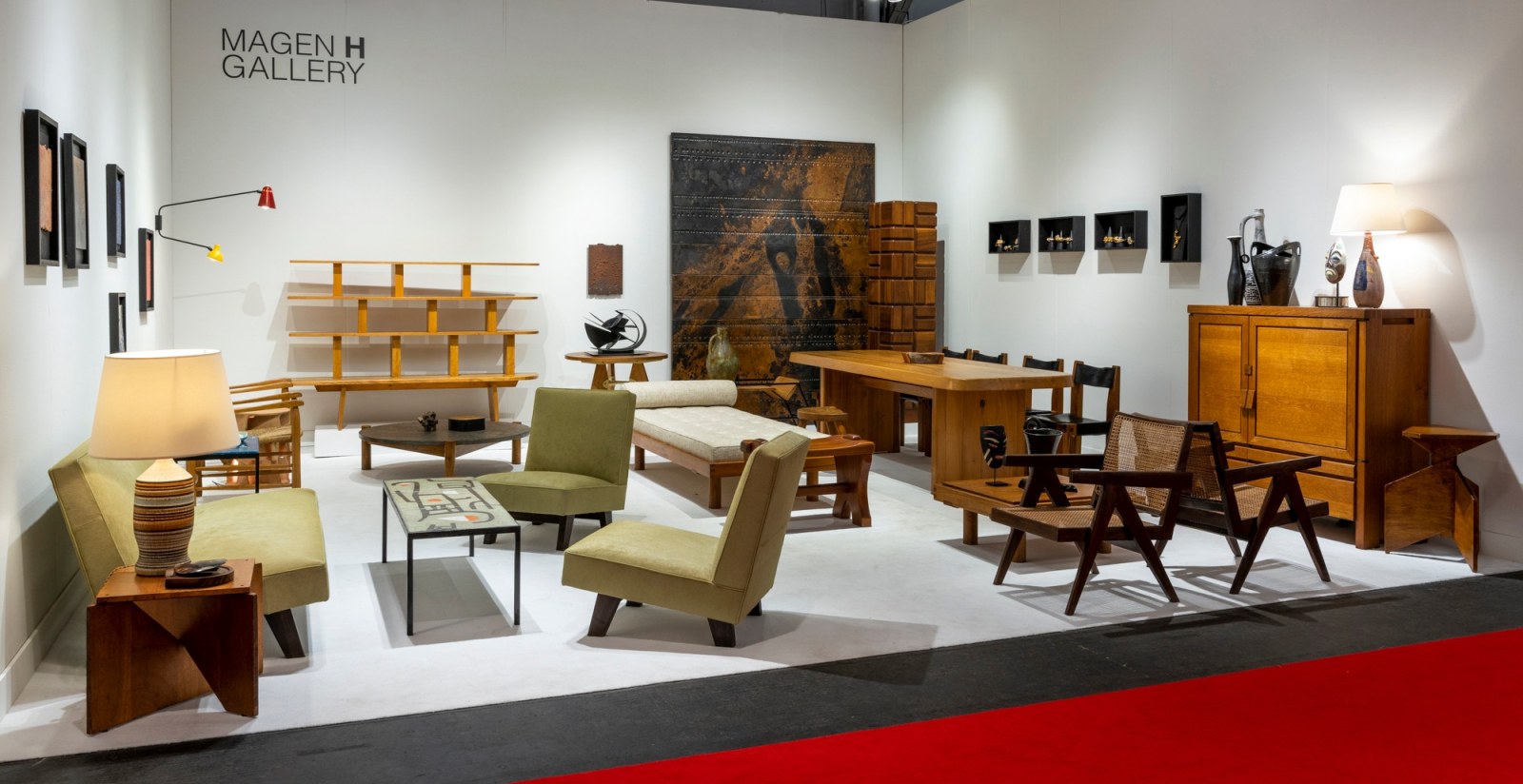 Side installation image of booth