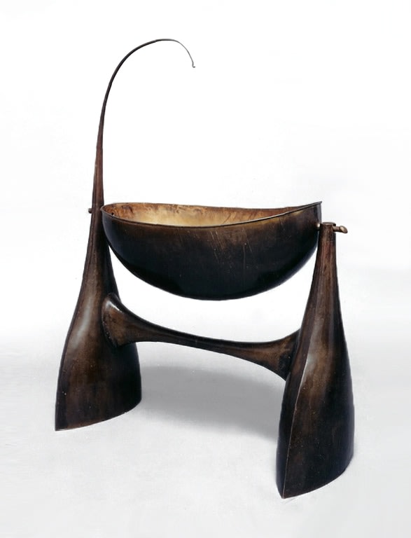 Philippe Hiquily's sculptural cradle, diagonal view without fur lining