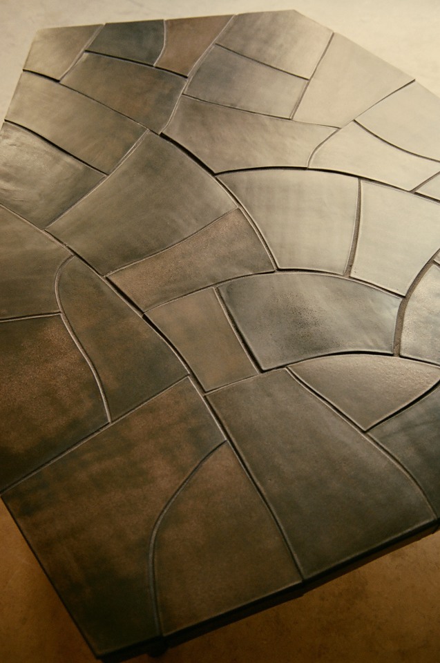 Studio Giancarlo Valle's Martha table, detailed view of table top