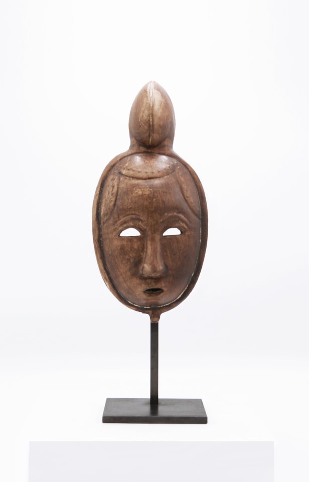 Jaque Sagan's ceramic mask, full front view