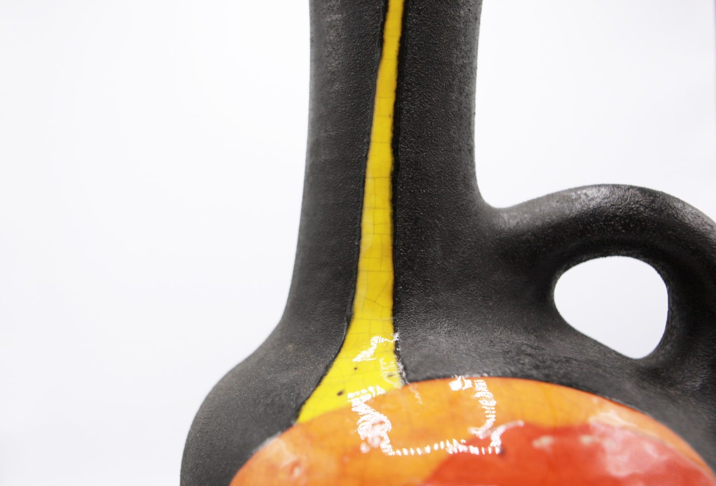 Gilbert Valentin/Les Archanges' ceramic table lamp, detailed view