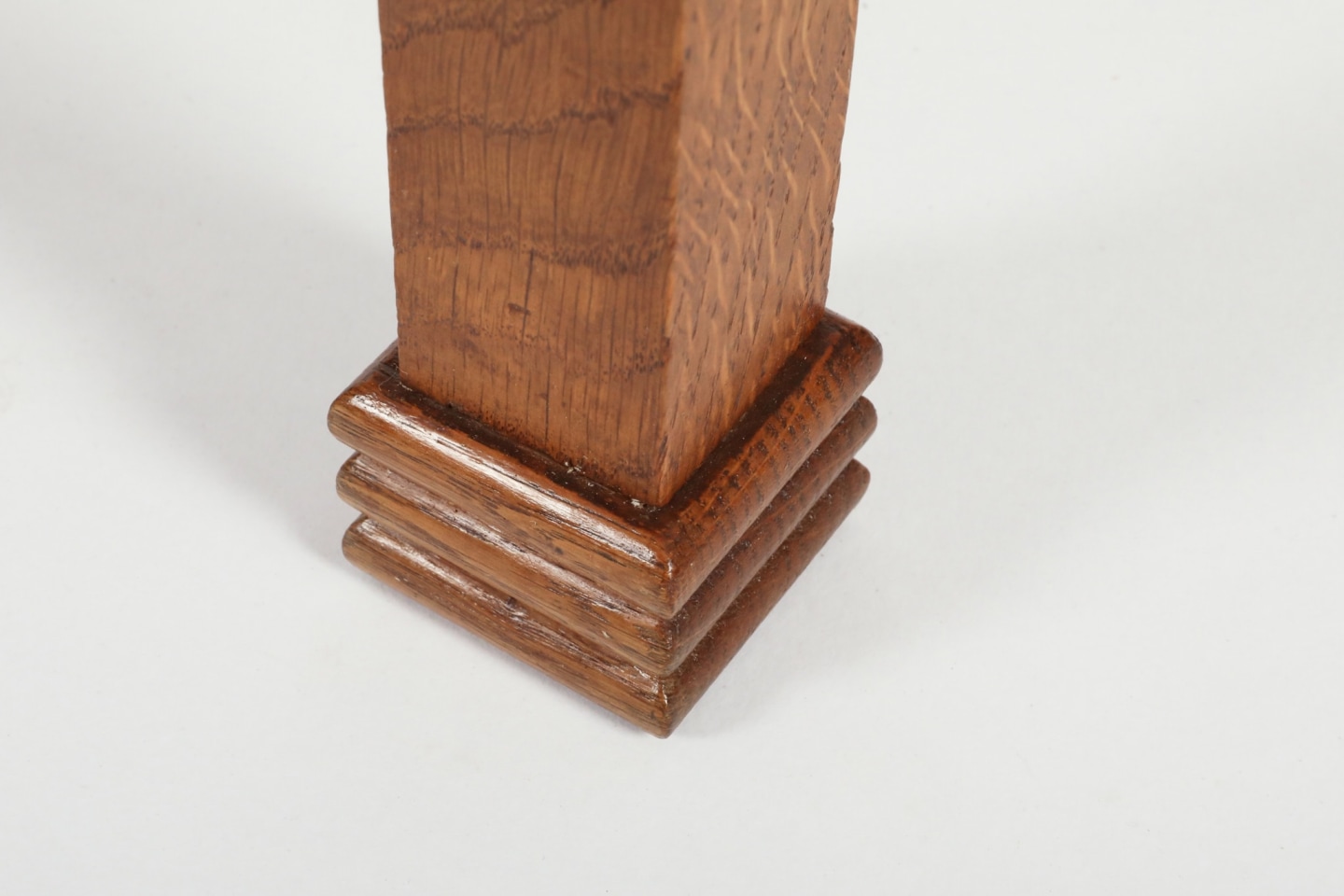 Francis Jourdain (1876 - 1958) Small table, c.1930_close up on singular table leg