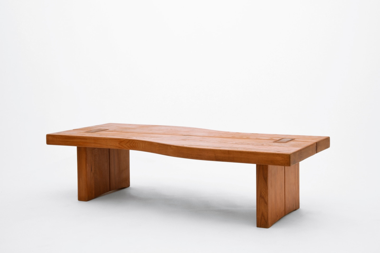 Maison Regain's coffee table, full diagonal view