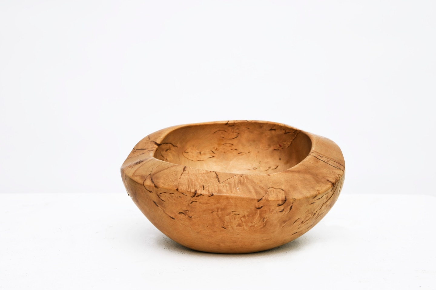 Alexandre Noll's wooden bowl, straight view from above