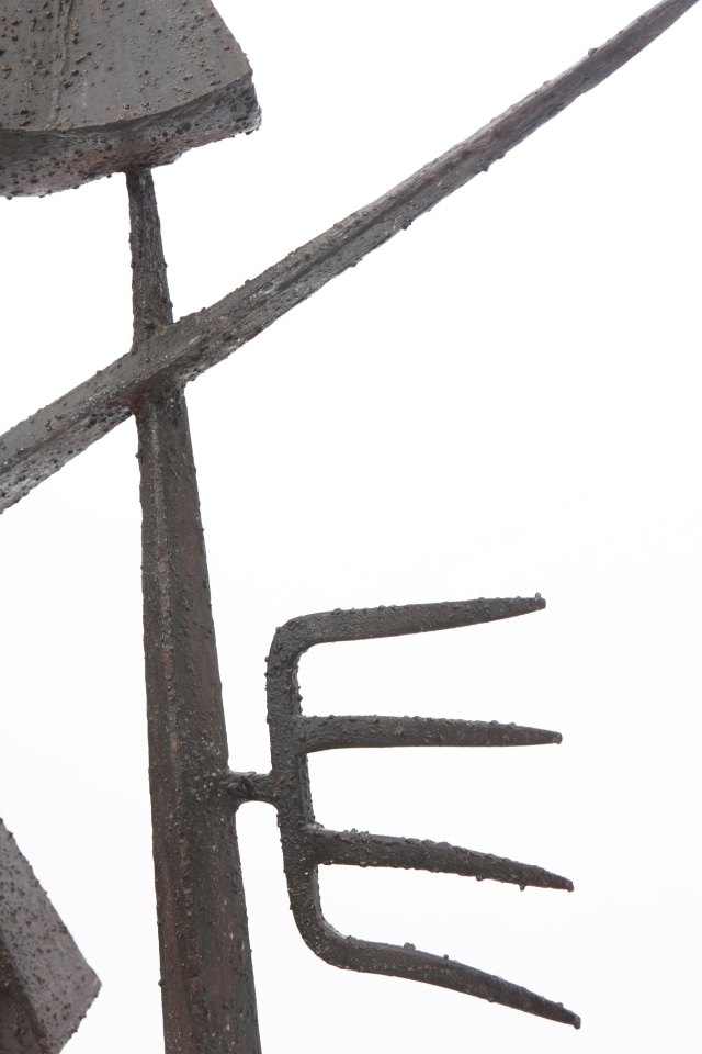 Michel Pinel's iron sculpture, detailed view of side