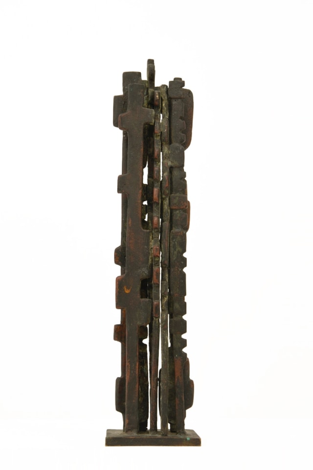 François Stahly's bronze sculpture, full side view