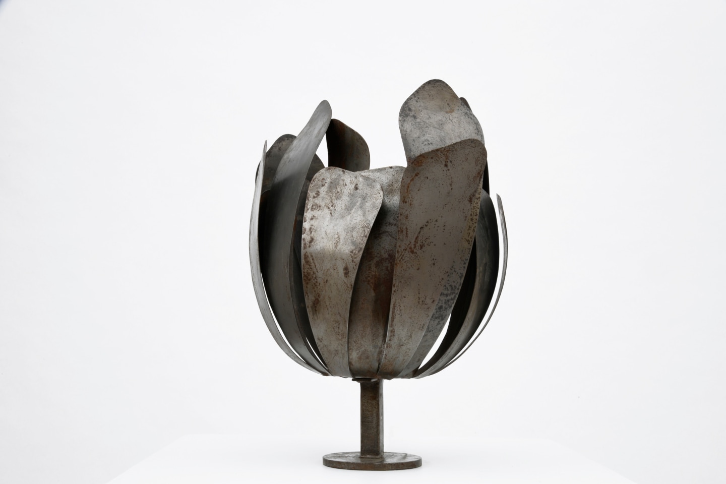 Andr&eacute; Jean Doucin's table lamp full view with light off