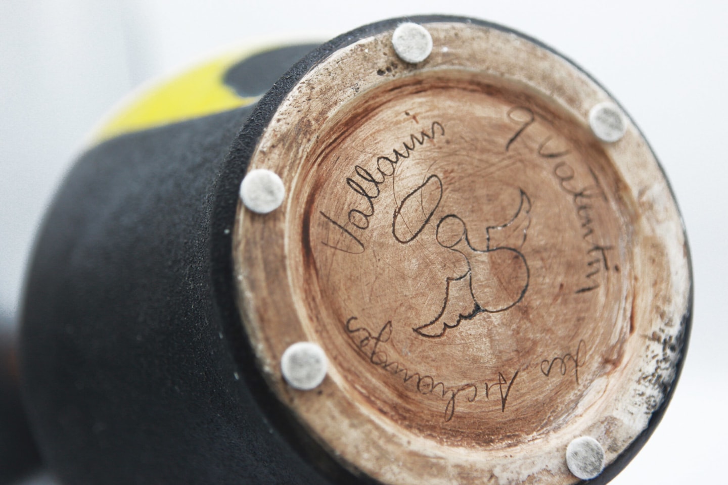 Gilbert Valentin/Les Archanges' ceramic table lamp, detailed view showing signature underneath