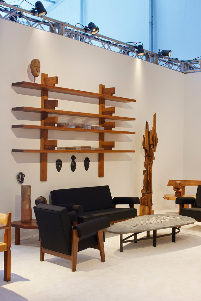 Pierre Chapo's &quot;B17 LONGUE&quot; bookshelf, Pierre Jeanneret's Set of &quot;Satie&quot; sofa and armchairs, Pia Manu's coffee table, Ricardo Santamaria's sculpture