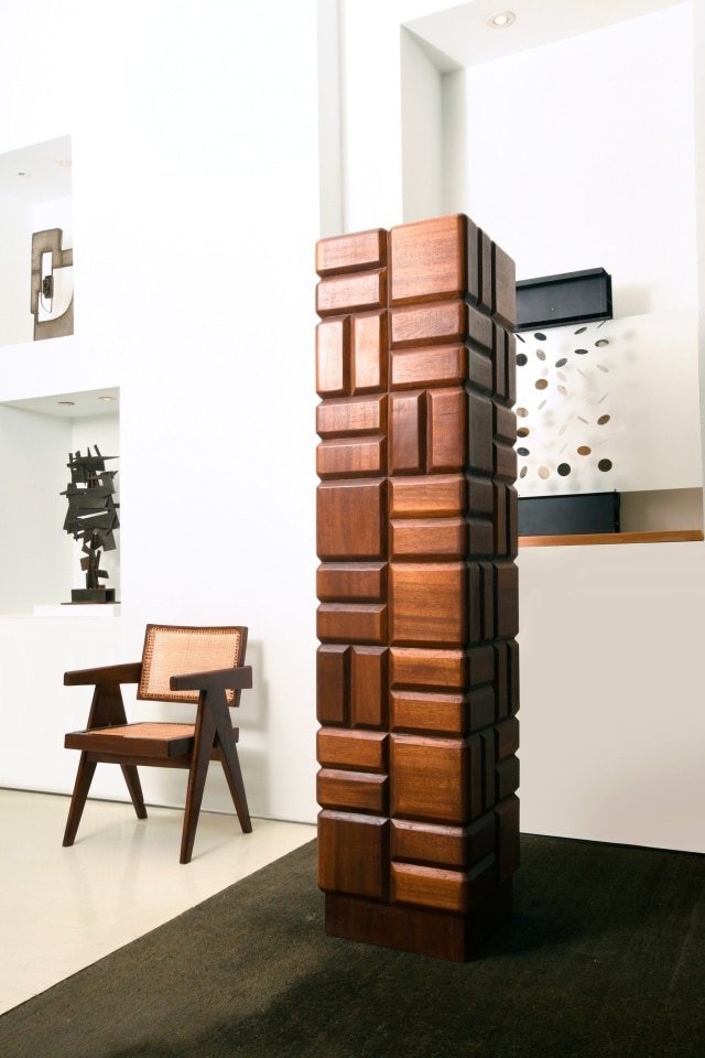 Pieces from left to right are Alain Douillard's metal sculpture (c. 1960), Laun&eacute; Marie's metal sculpture (1960), Pierre Jeanneret's office chair (1955-56), Momcilo Milovanovic's wooden sculpture (c. 1970), and Julio Le Parc's &quot;Continuel Lumi&egrave;re mobile n.23&quot; Kinetic sculpture (c. 1968)