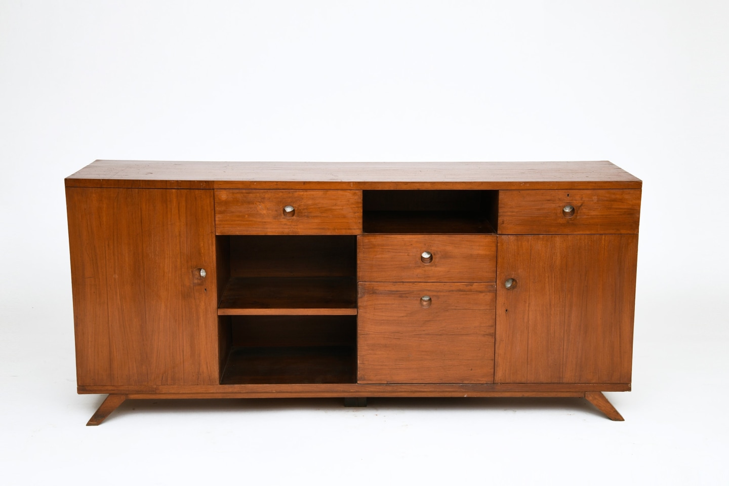 Pierre Jeanneret's sideboard, full straight view from above