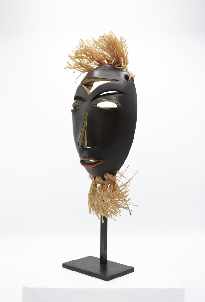 R. Weil's ceramic mask, full diagonal view