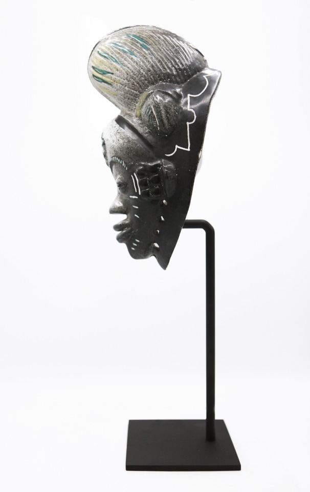 Jaque Sagan's ceramic mask, full side view