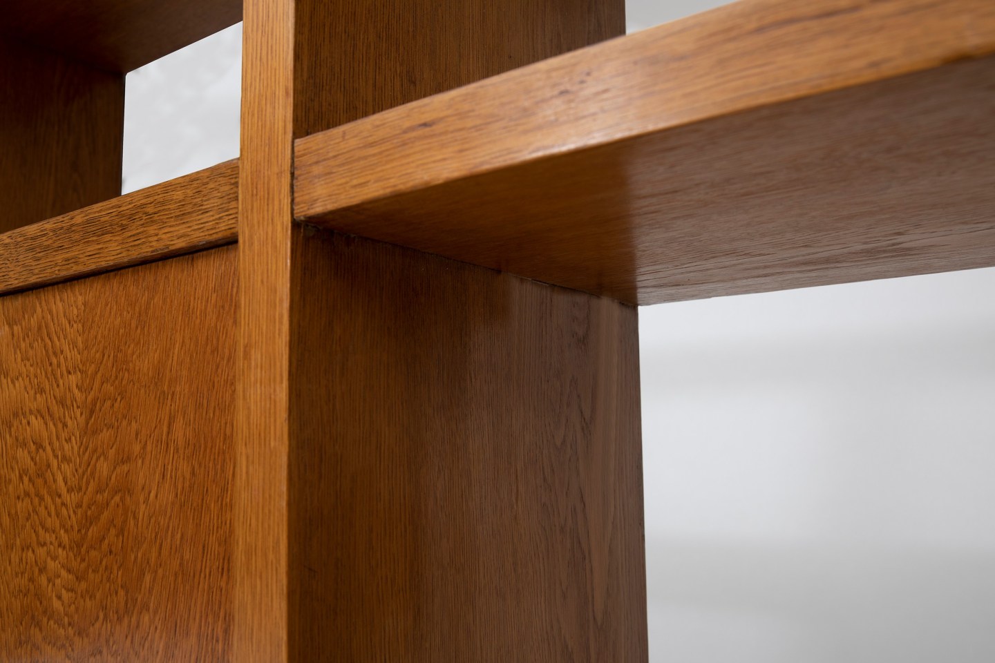 Jean Roy&egrave;re's bookshelf, detailed view of the shelves