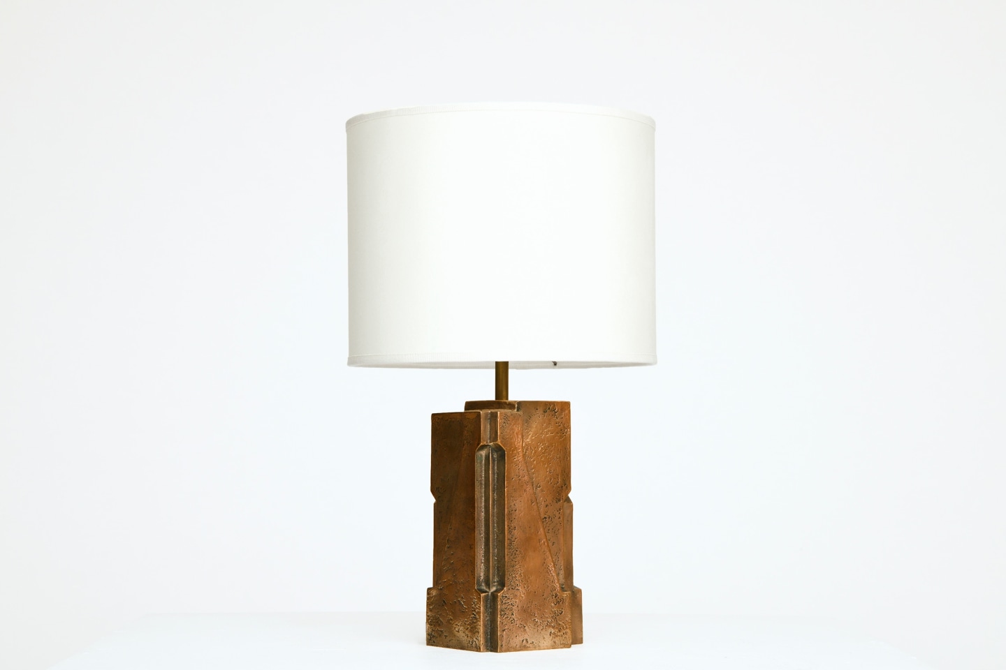 Pierre Sabatier's pair of table lamps, view of one