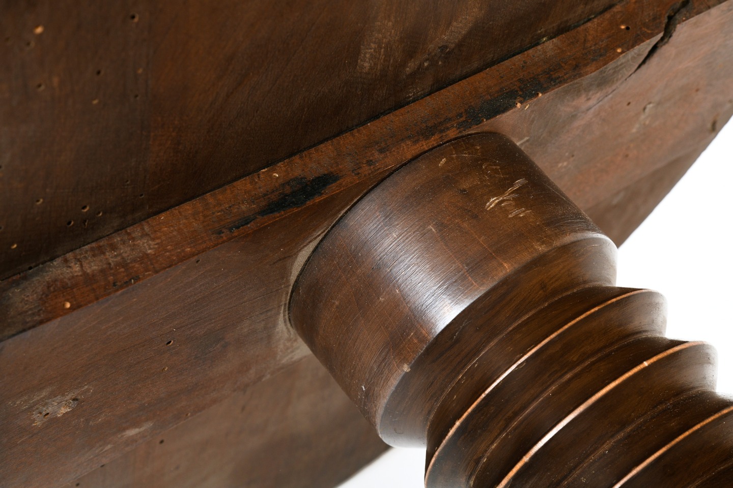 Charles Dudouyt's pedestal table, detailed view of table top joinery