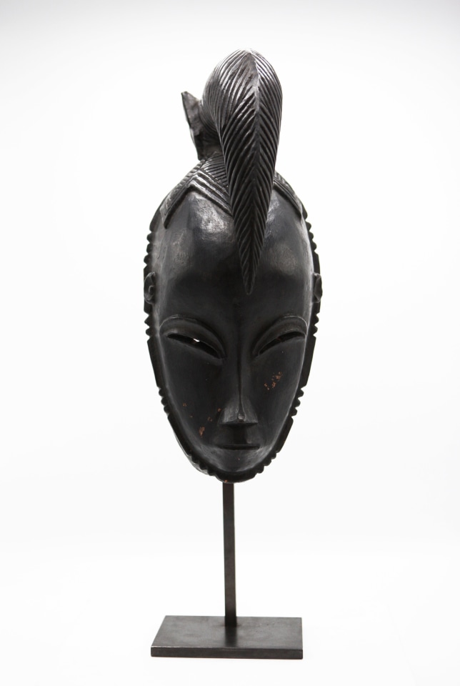 Ren&eacute; Buthaud's mask straight view