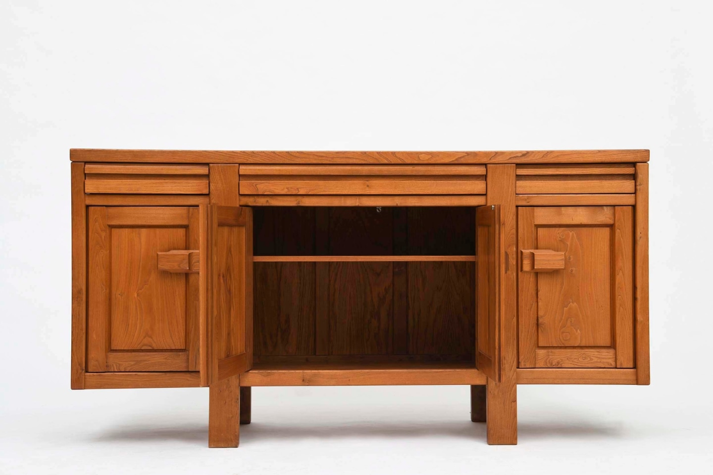 Maison Regain's sideboard open