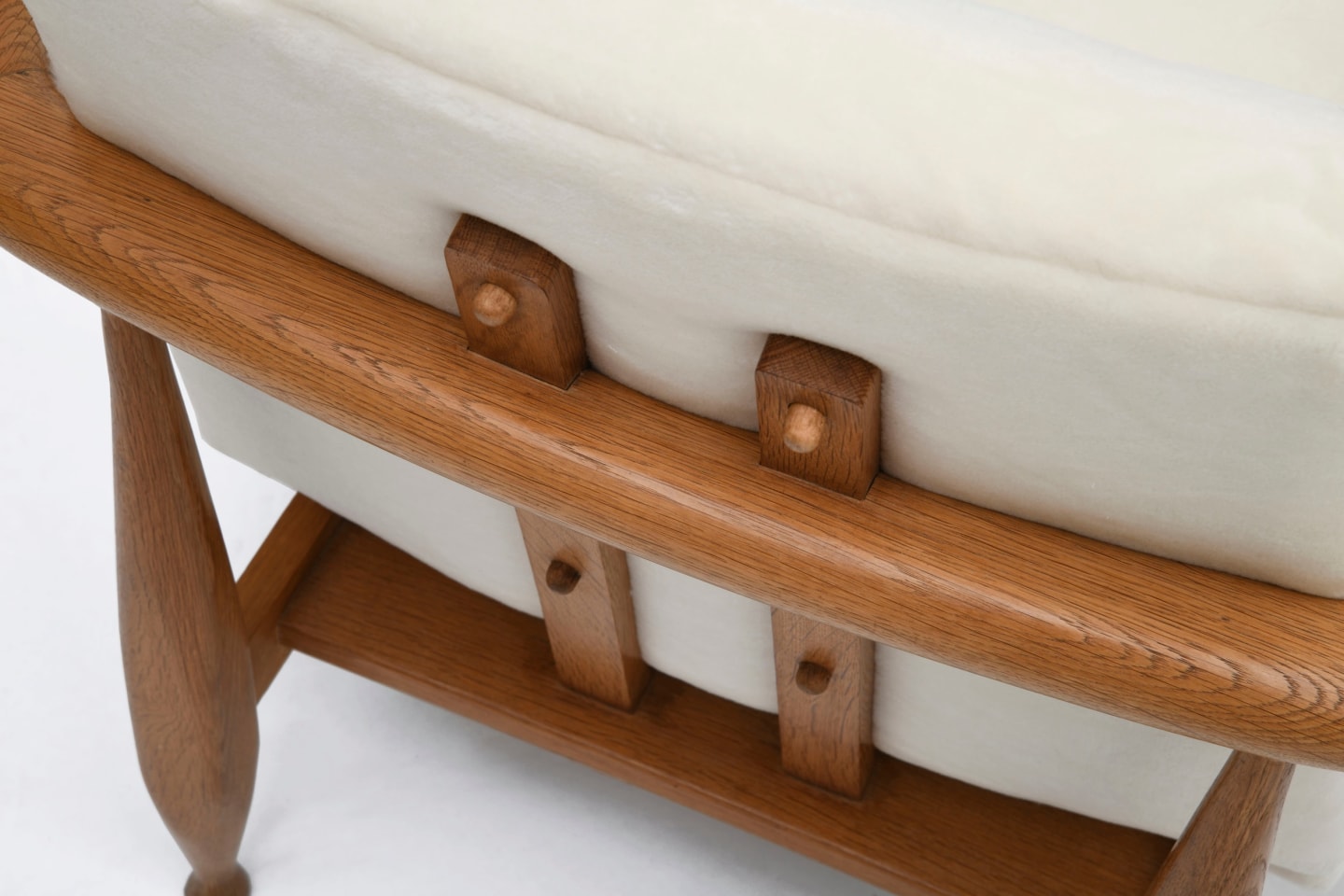 Guillerme et Chambron's armchair detailed view of wooden frame