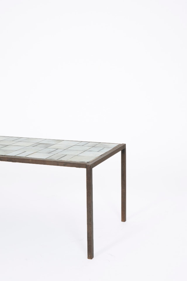 Mado Jolain's ceramic coffee table, cropped view of side of table