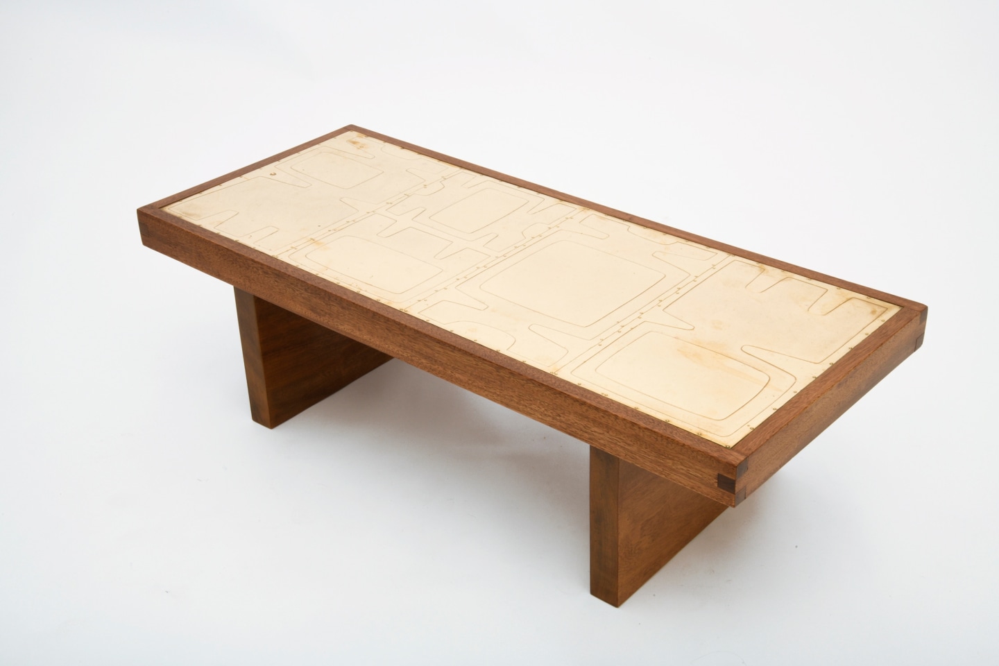 Jany Blazy's coffee table top diagonal view