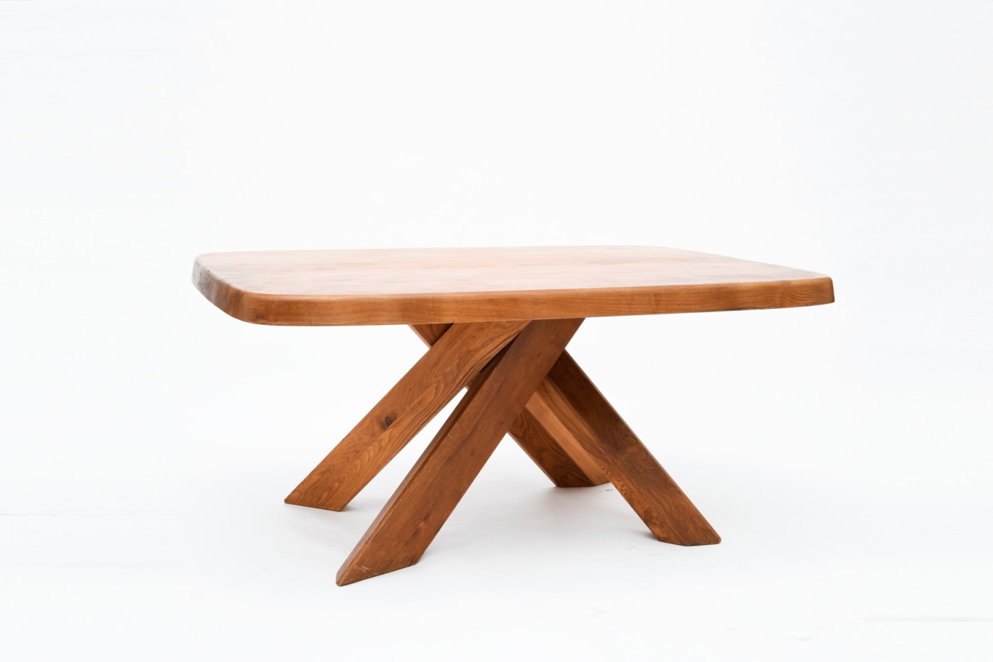 Pierre Chapo's &quot;T35C&quot; dining table diagonal view