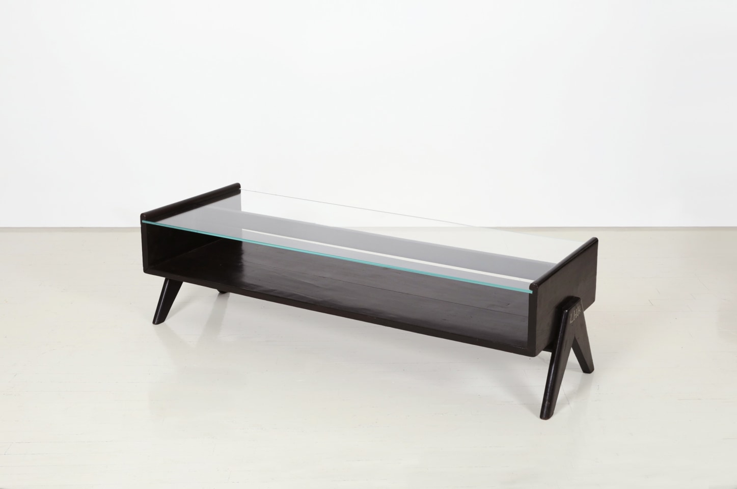 image of pierre jeanneret coffee table
