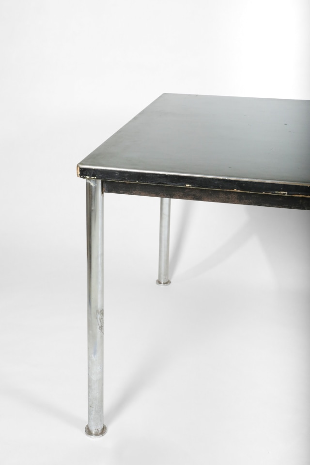 Le Corbusier, Pierre Jeanneret and Charlotte Perriand Table , c.1934_detailed view of table edge