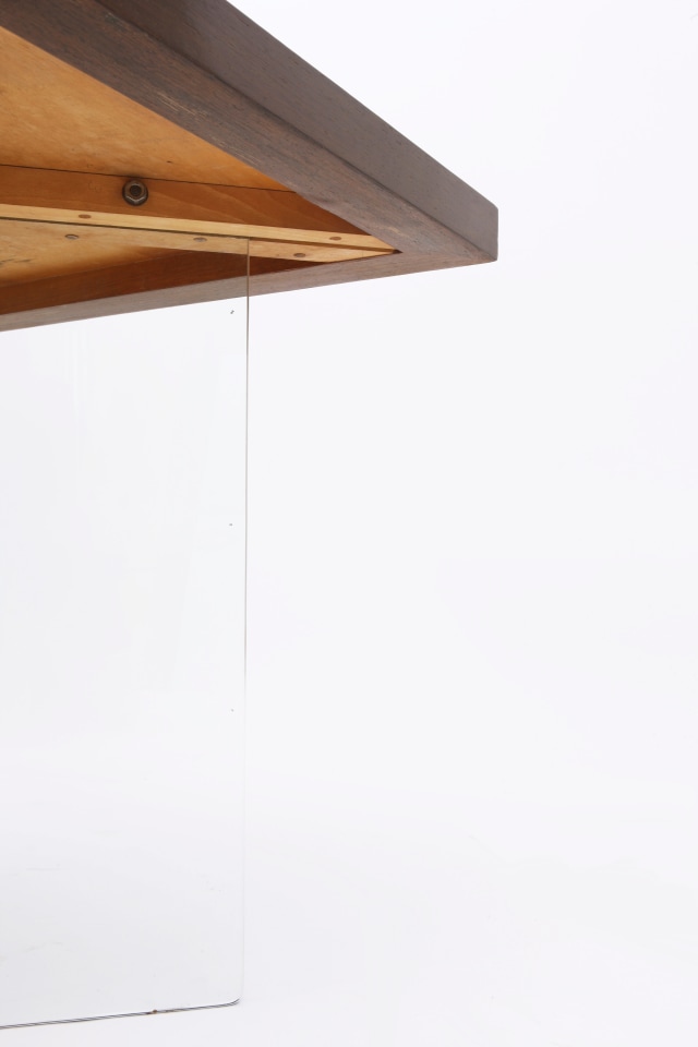 Jacques Dumond's center table detailed image of underneath the table