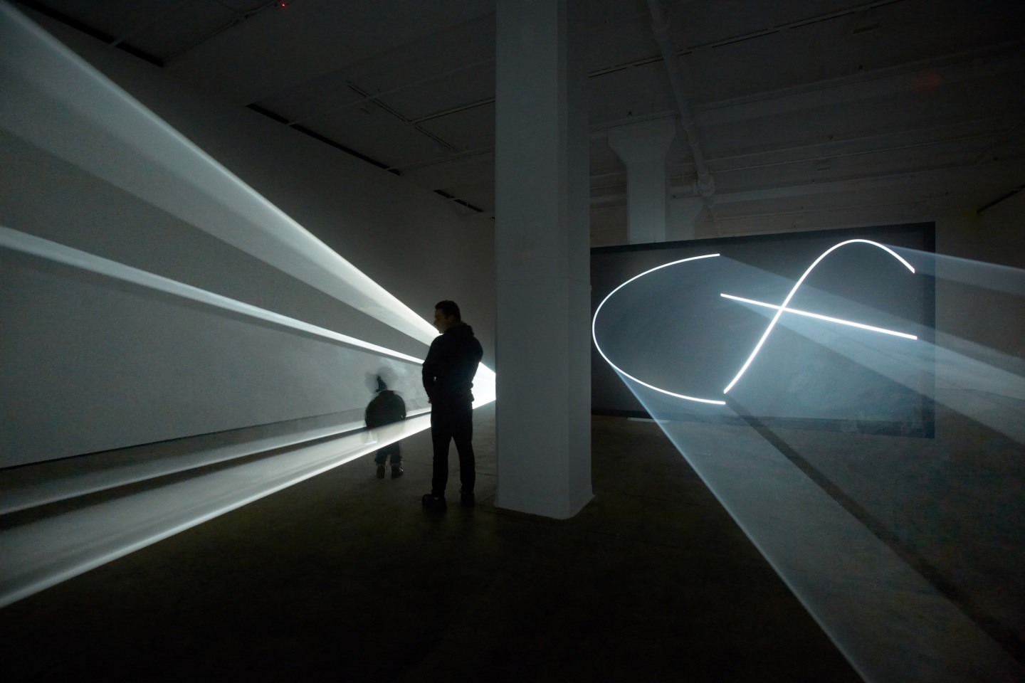 4 projection. Anthony MCCALL. Инсталляция свет. Projection. A Projection in a different Light.