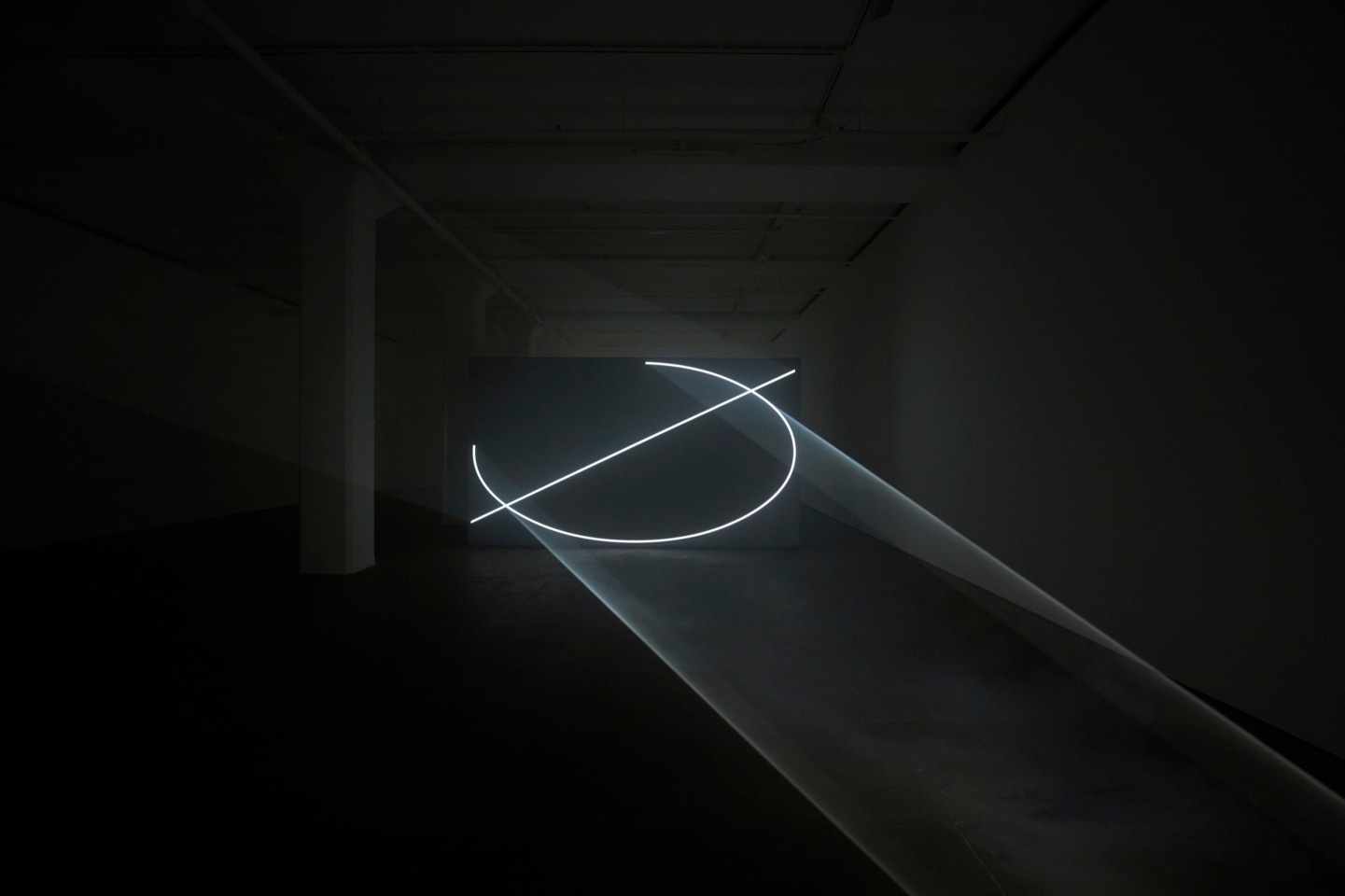 Installation view of&nbsp;Anthony McCall: Split Second&nbsp;at Sean Kelly, New York