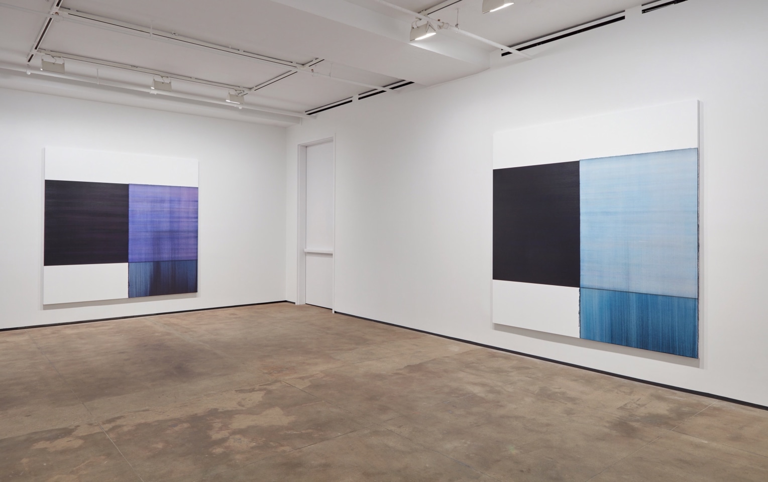 Installation view of Callum Innes,&nbsp;With Curve&nbsp;at Sean Kelly, New York

