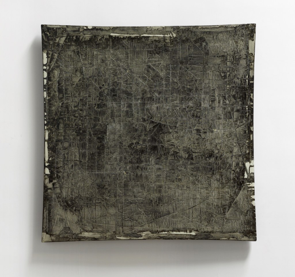 Zheng Wen Gong I&nbsp;鄭文公-1, 2017, oil, lacquer, linen and wood