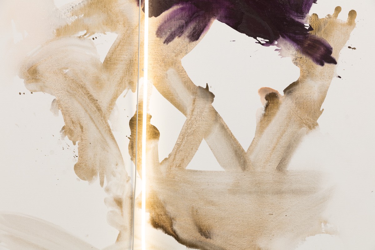 Mary Weatherford purple gecko, 2017