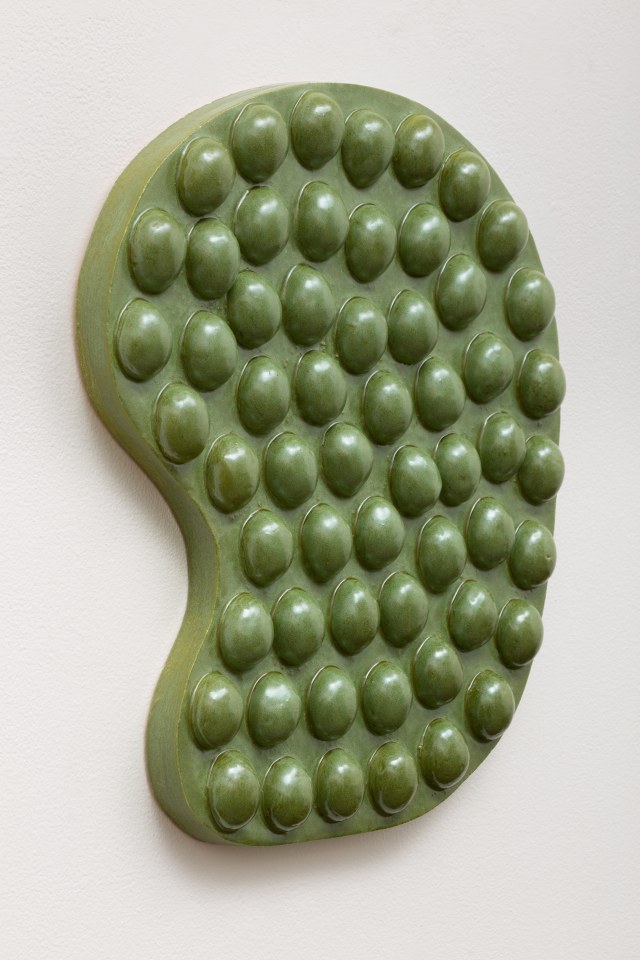 Mai-Thu Perret Above the saddle no person, below the saddle no horse, 2014